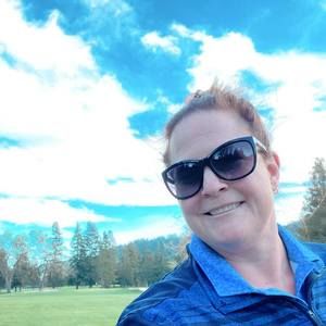 Meet your Posher, April